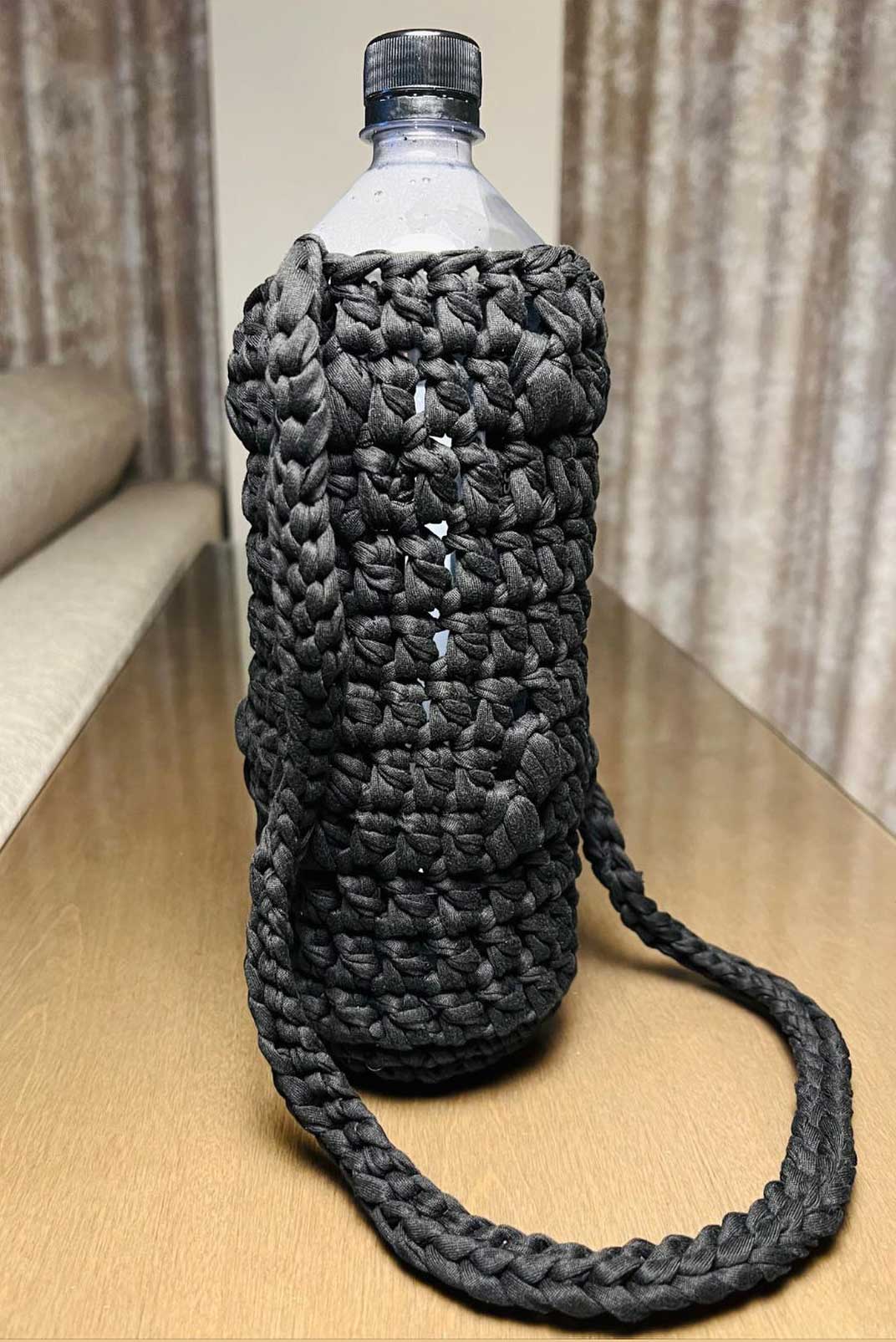 Unisex bottle holder